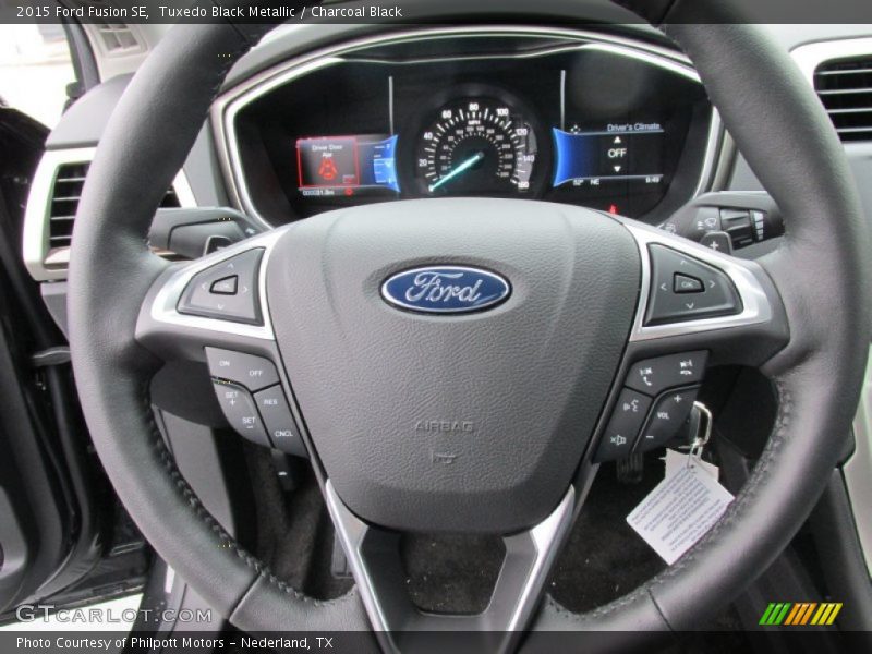Tuxedo Black Metallic / Charcoal Black 2015 Ford Fusion SE