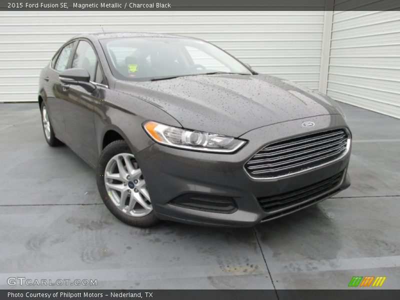 Magnetic Metallic / Charcoal Black 2015 Ford Fusion SE