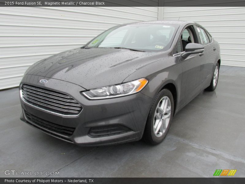 Magnetic Metallic / Charcoal Black 2015 Ford Fusion SE