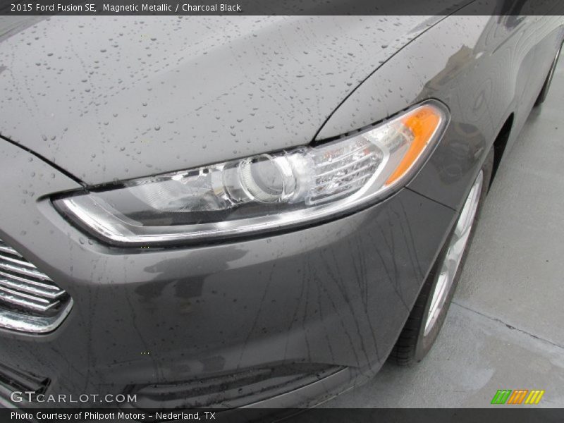 Magnetic Metallic / Charcoal Black 2015 Ford Fusion SE