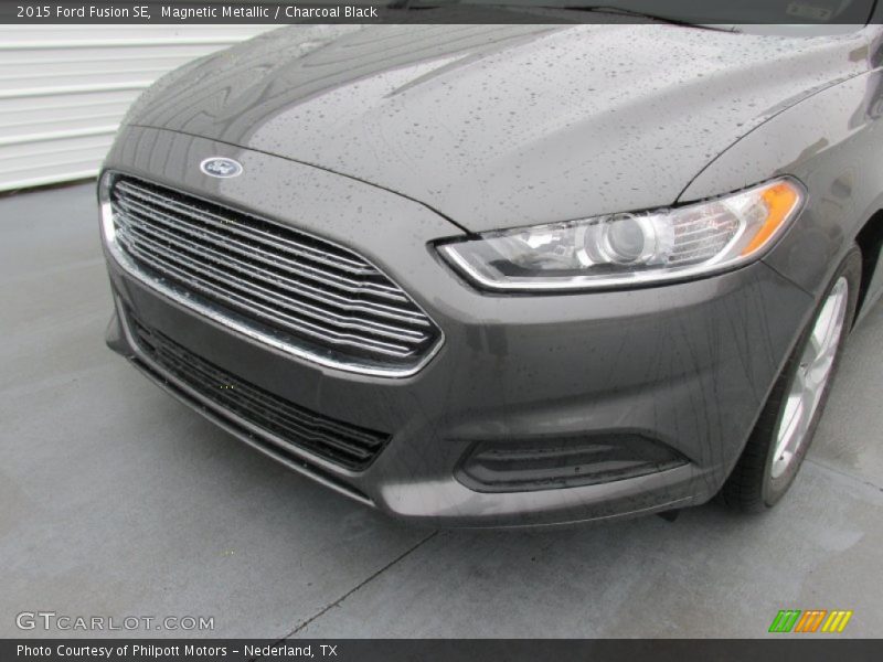 Magnetic Metallic / Charcoal Black 2015 Ford Fusion SE