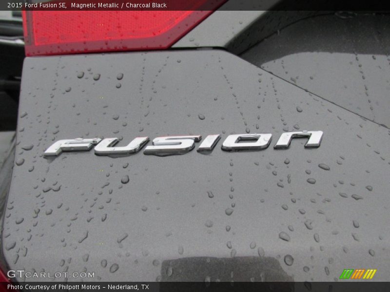 Magnetic Metallic / Charcoal Black 2015 Ford Fusion SE