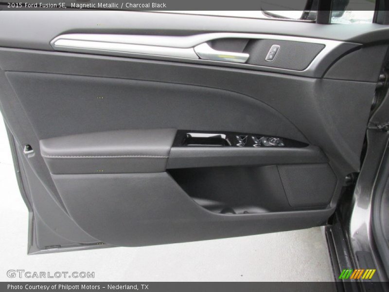 Magnetic Metallic / Charcoal Black 2015 Ford Fusion SE