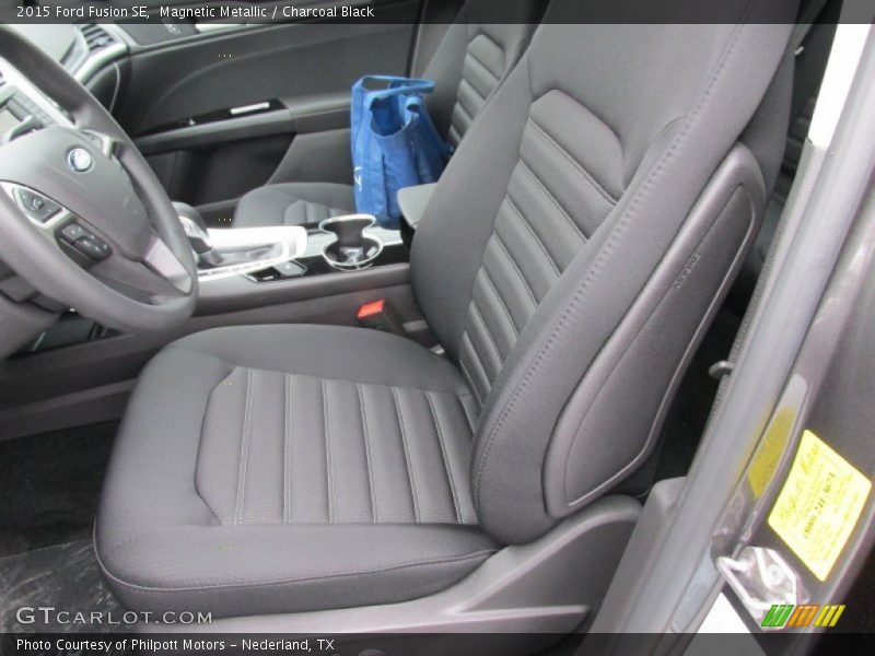 Magnetic Metallic / Charcoal Black 2015 Ford Fusion SE