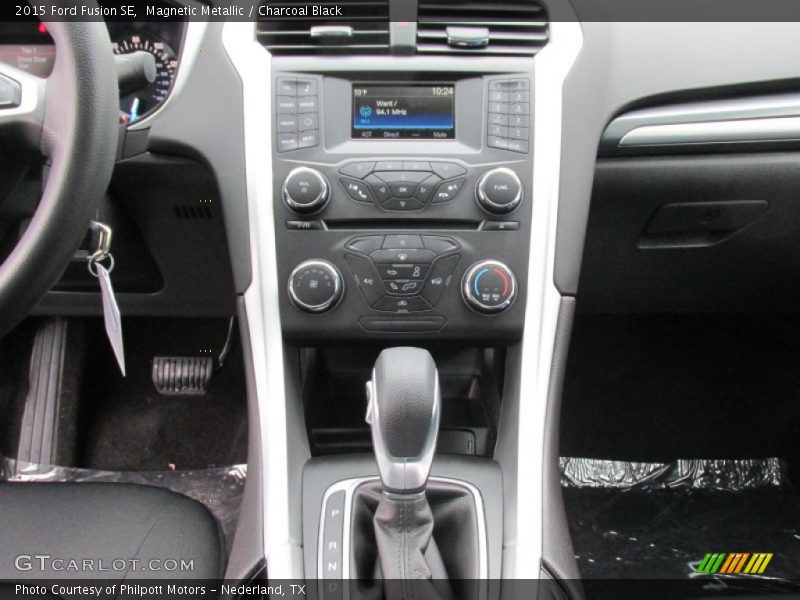 Magnetic Metallic / Charcoal Black 2015 Ford Fusion SE