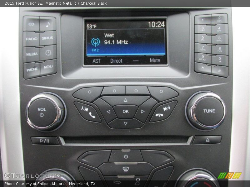 Magnetic Metallic / Charcoal Black 2015 Ford Fusion SE