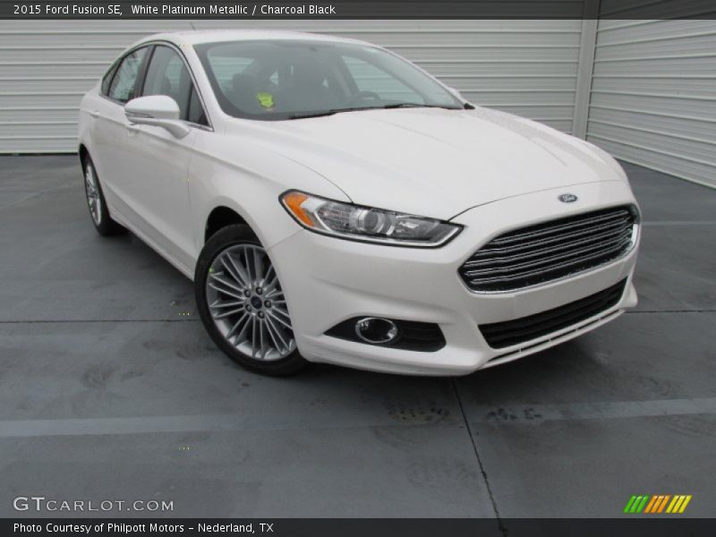 White Platinum Metallic / Charcoal Black 2015 Ford Fusion SE