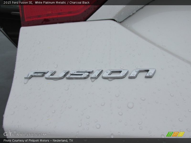 White Platinum Metallic / Charcoal Black 2015 Ford Fusion SE