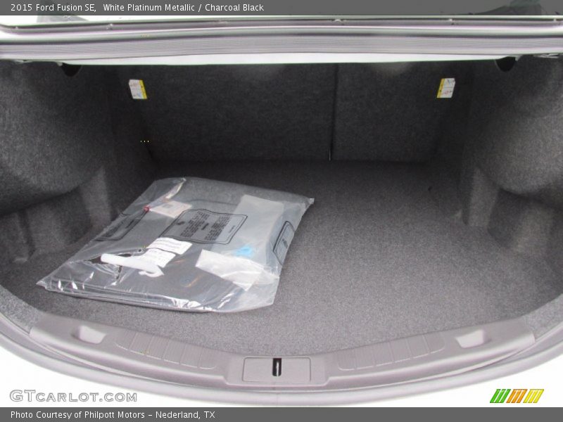 White Platinum Metallic / Charcoal Black 2015 Ford Fusion SE