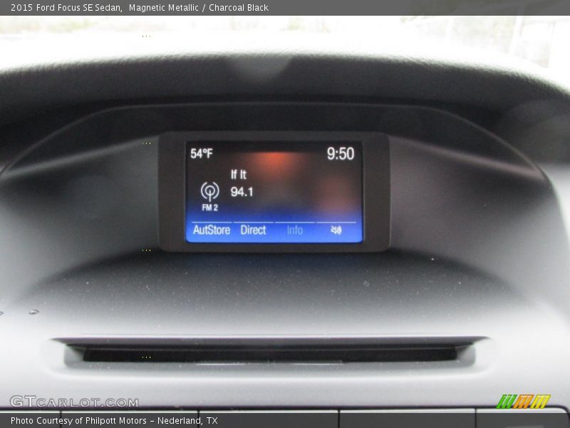 Magnetic Metallic / Charcoal Black 2015 Ford Focus SE Sedan