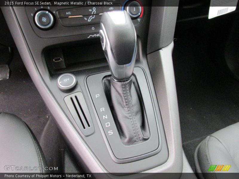  2015 Focus SE Sedan 6 Speed PowerShift Automatic Shifter