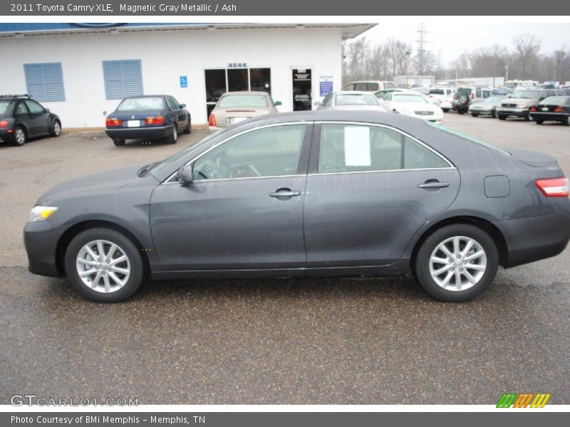 Magnetic Gray Metallic / Ash 2011 Toyota Camry XLE