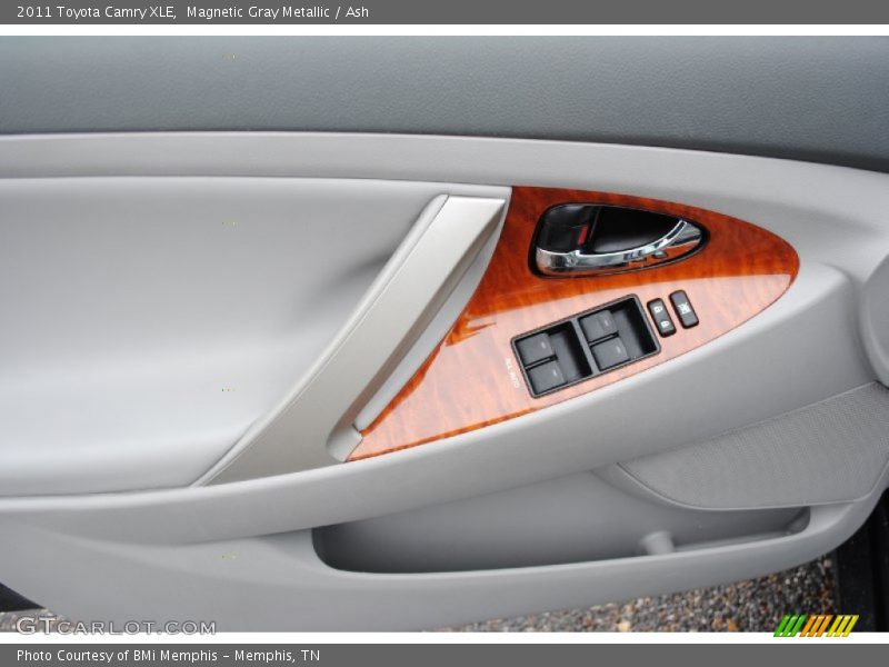 Magnetic Gray Metallic / Ash 2011 Toyota Camry XLE