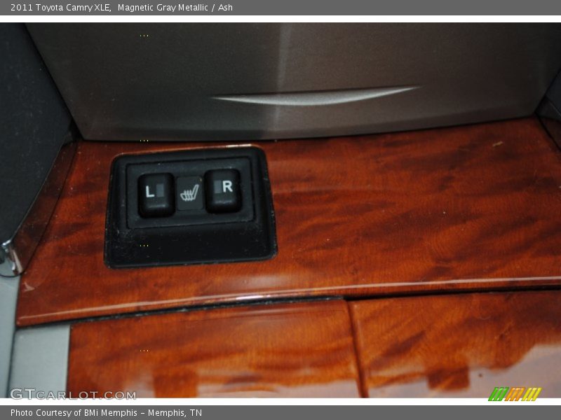 Magnetic Gray Metallic / Ash 2011 Toyota Camry XLE