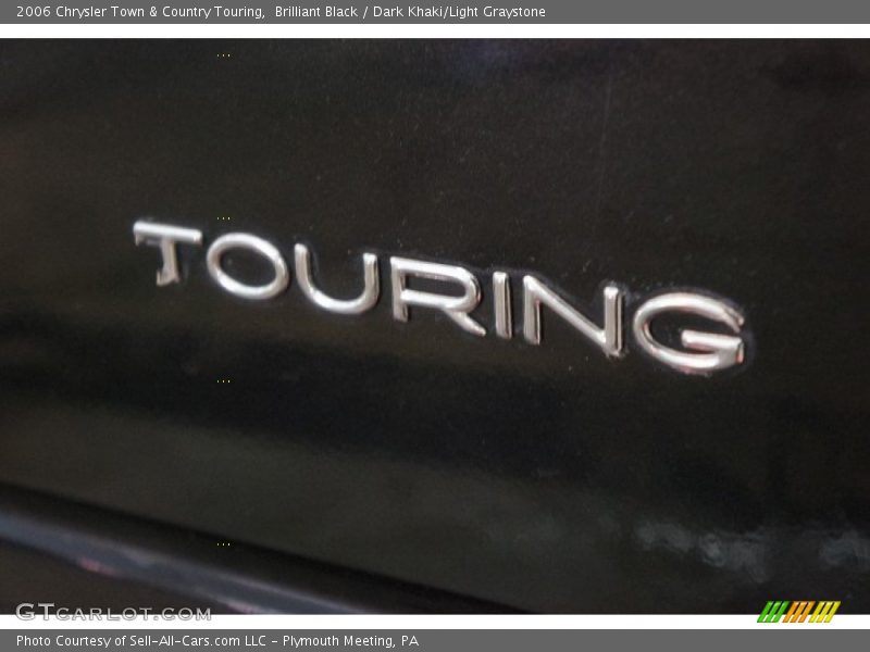 Brilliant Black / Dark Khaki/Light Graystone 2006 Chrysler Town & Country Touring