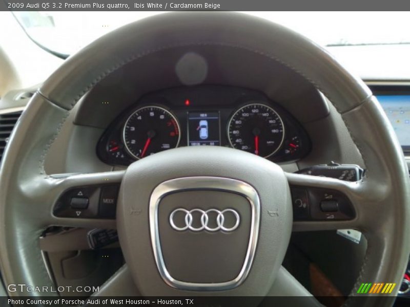  2009 Q5 3.2 Premium Plus quattro Steering Wheel