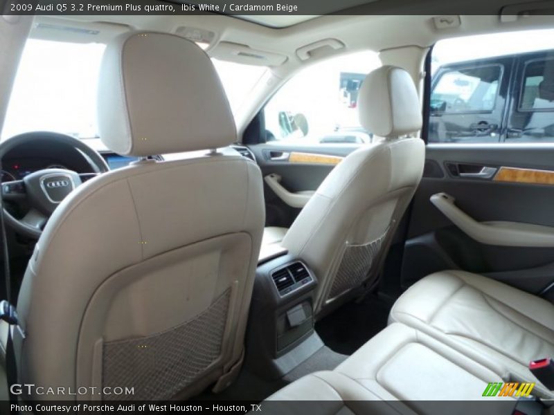 Rear Seat of 2009 Q5 3.2 Premium Plus quattro