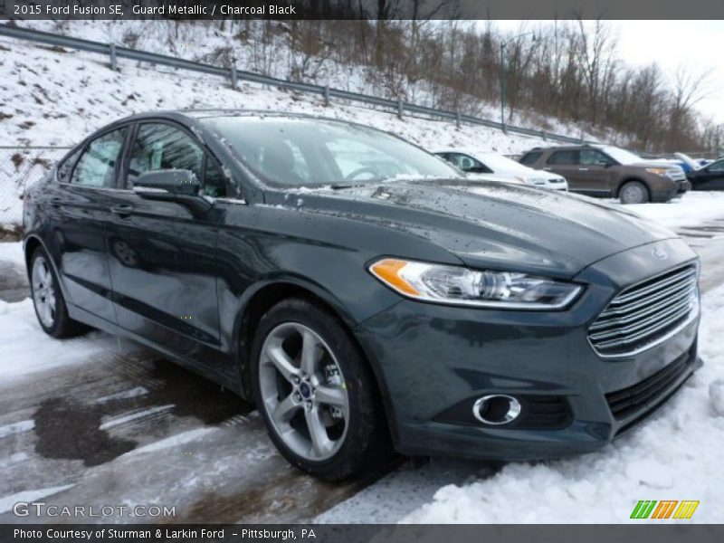 Guard Metallic / Charcoal Black 2015 Ford Fusion SE