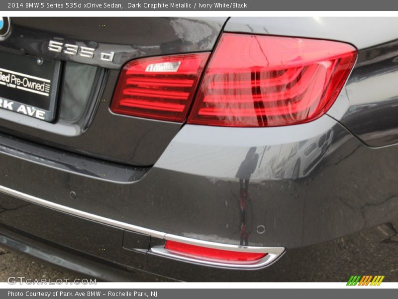 Dark Graphite Metallic / Ivory White/Black 2014 BMW 5 Series 535d xDrive Sedan