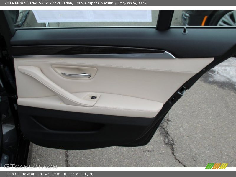Dark Graphite Metallic / Ivory White/Black 2014 BMW 5 Series 535d xDrive Sedan