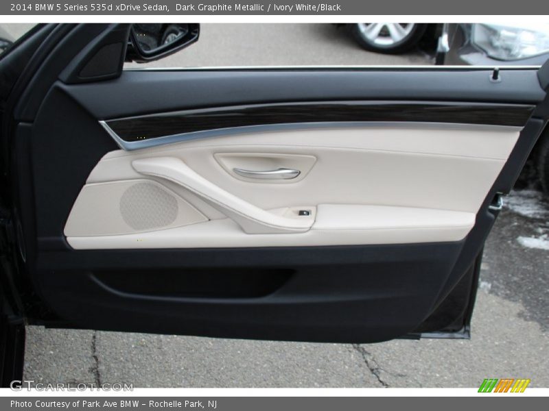 Dark Graphite Metallic / Ivory White/Black 2014 BMW 5 Series 535d xDrive Sedan