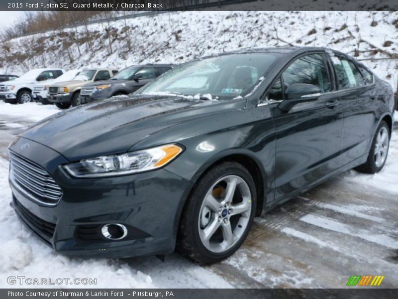 Front 3/4 View of 2015 Fusion SE