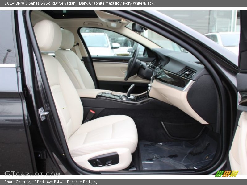 Dark Graphite Metallic / Ivory White/Black 2014 BMW 5 Series 535d xDrive Sedan