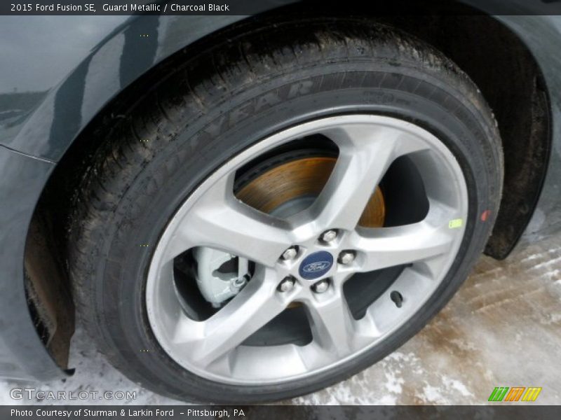 Guard Metallic / Charcoal Black 2015 Ford Fusion SE