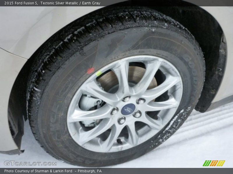 Tectonic Silver Metallic / Earth Gray 2015 Ford Fusion S