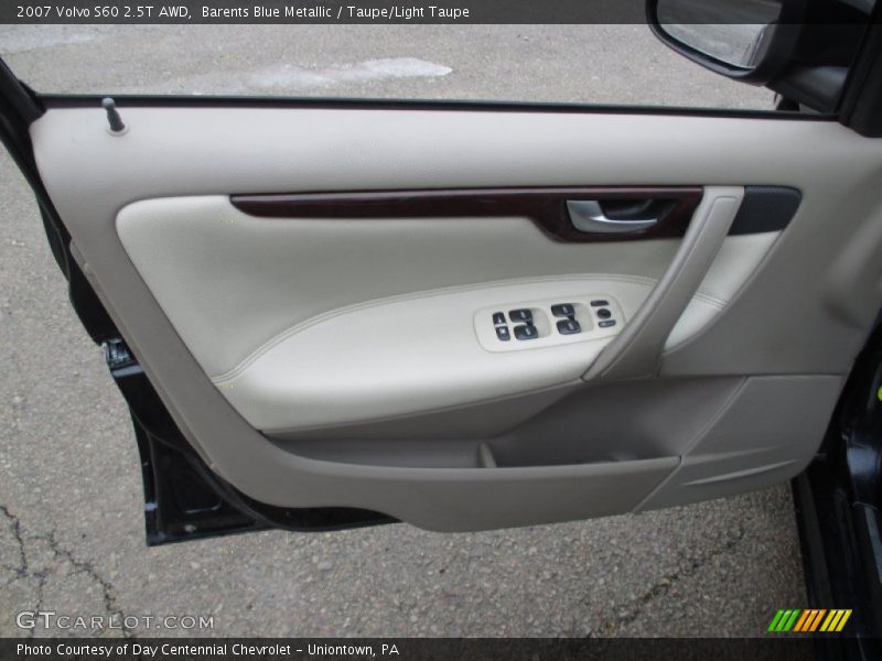 Door Panel of 2007 S60 2.5T AWD
