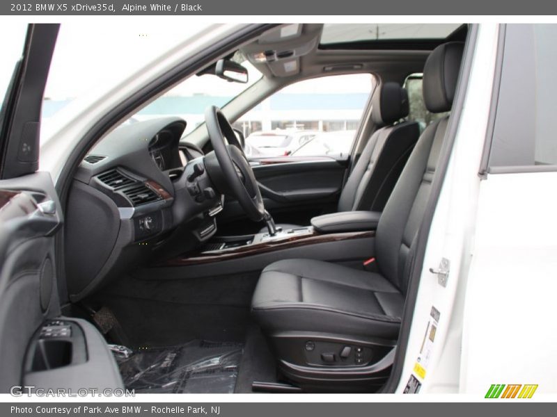 Alpine White / Black 2012 BMW X5 xDrive35d