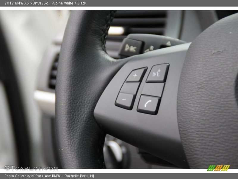 Alpine White / Black 2012 BMW X5 xDrive35d