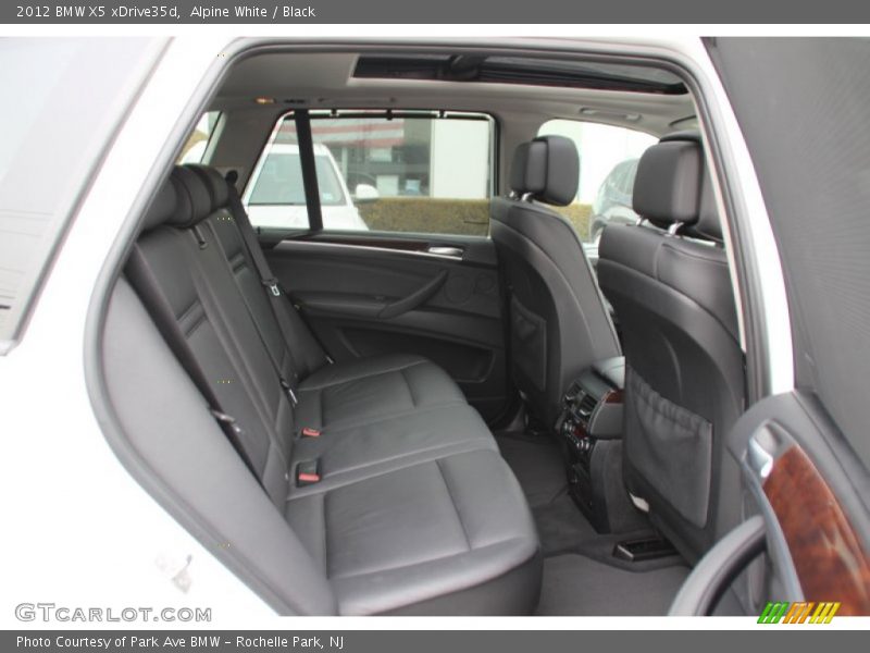 Alpine White / Black 2012 BMW X5 xDrive35d