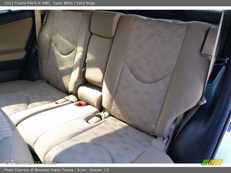 Super White / Sand Beige 2011 Toyota RAV4 I4 4WD