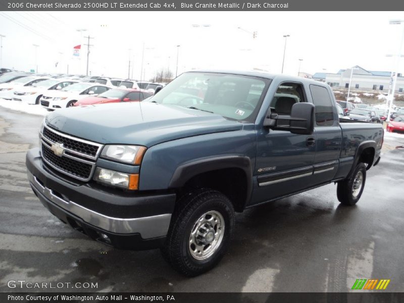 Front 3/4 View of 2006 Silverado 2500HD LT Extended Cab 4x4