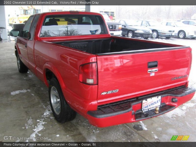 Victory Red / Medium Gray 2002 Chevrolet S10 LS Extended Cab
