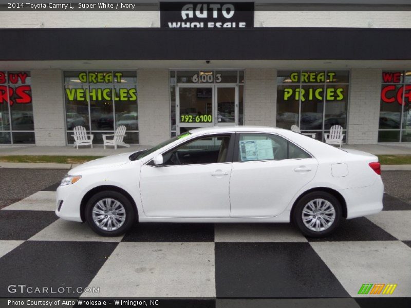 Super White / Ivory 2014 Toyota Camry L