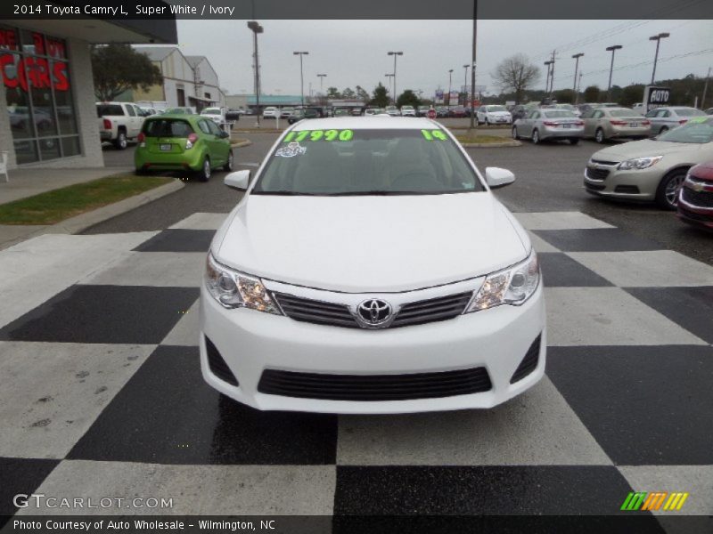 Super White / Ivory 2014 Toyota Camry L