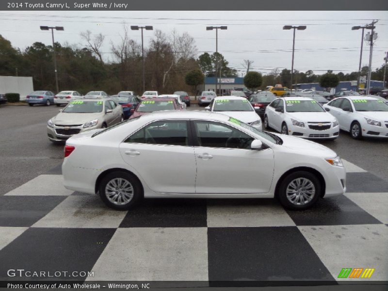 Super White / Ivory 2014 Toyota Camry L
