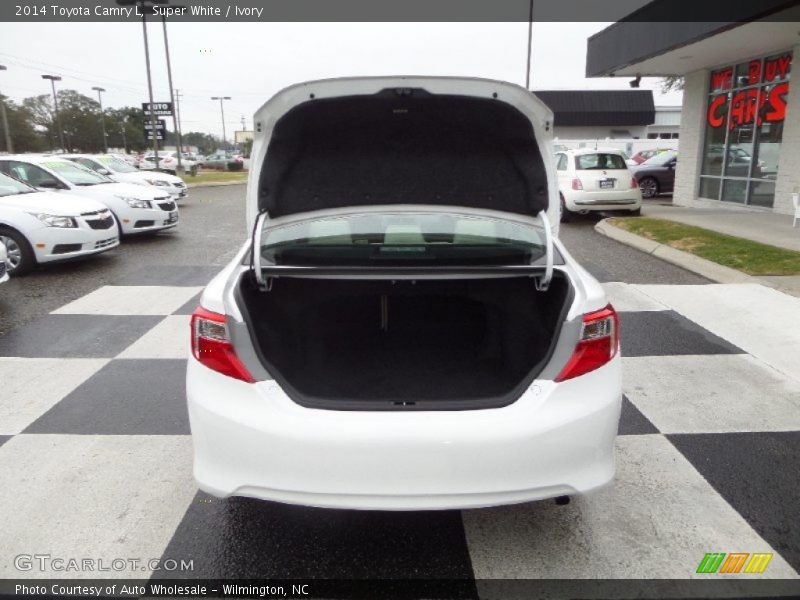 Super White / Ivory 2014 Toyota Camry L