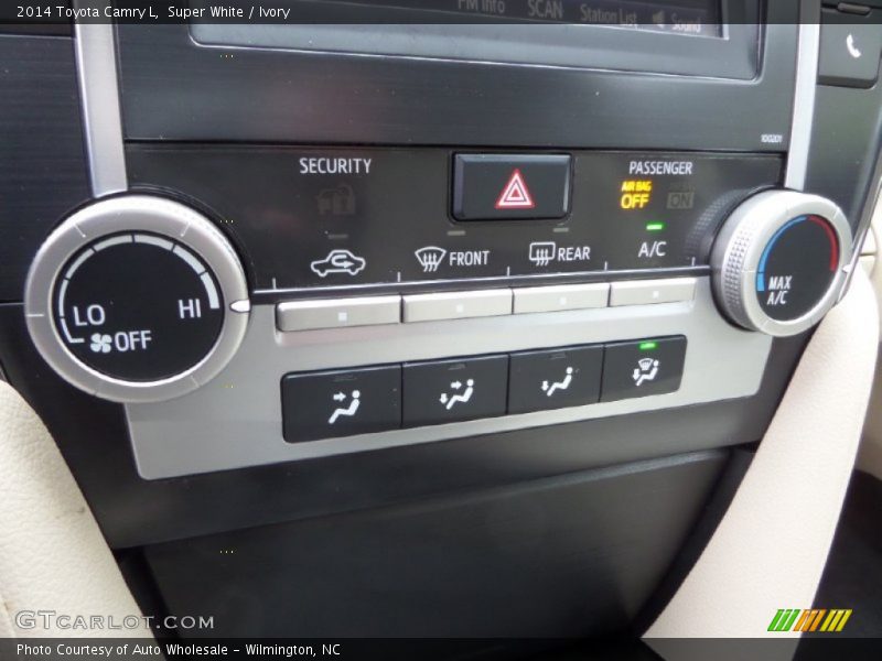 Super White / Ivory 2014 Toyota Camry L