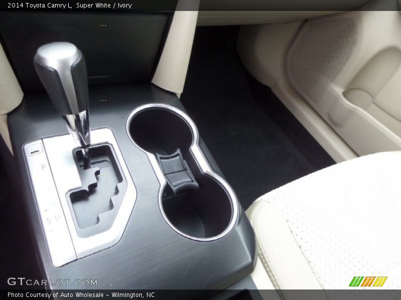 Super White / Ivory 2014 Toyota Camry L