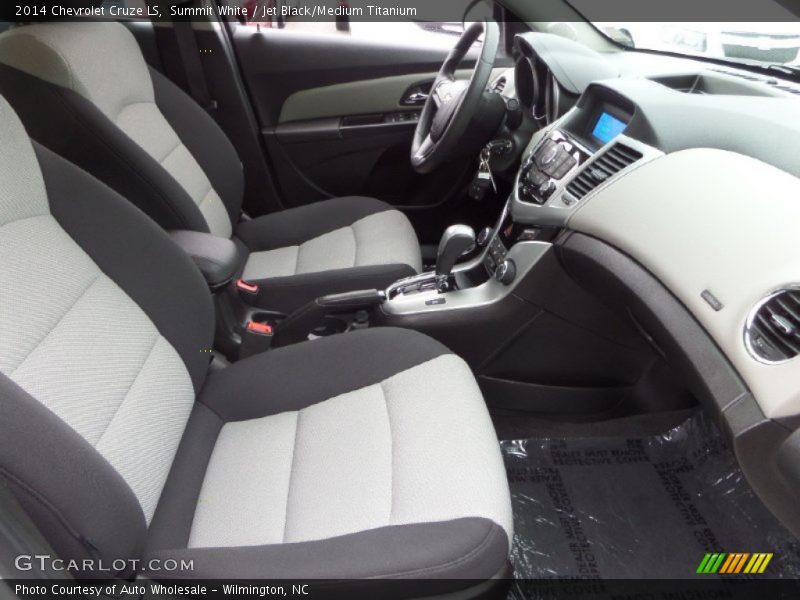 Summit White / Jet Black/Medium Titanium 2014 Chevrolet Cruze LS