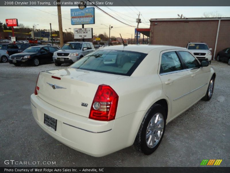 Cool Vanilla White / Dark Slate Gray 2008 Chrysler 300 Touring