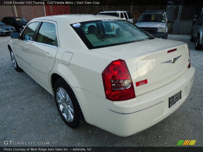 Cool Vanilla White / Dark Slate Gray 2008 Chrysler 300 Touring