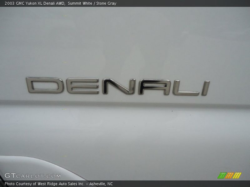 Summit White / Stone Gray 2003 GMC Yukon XL Denali AWD