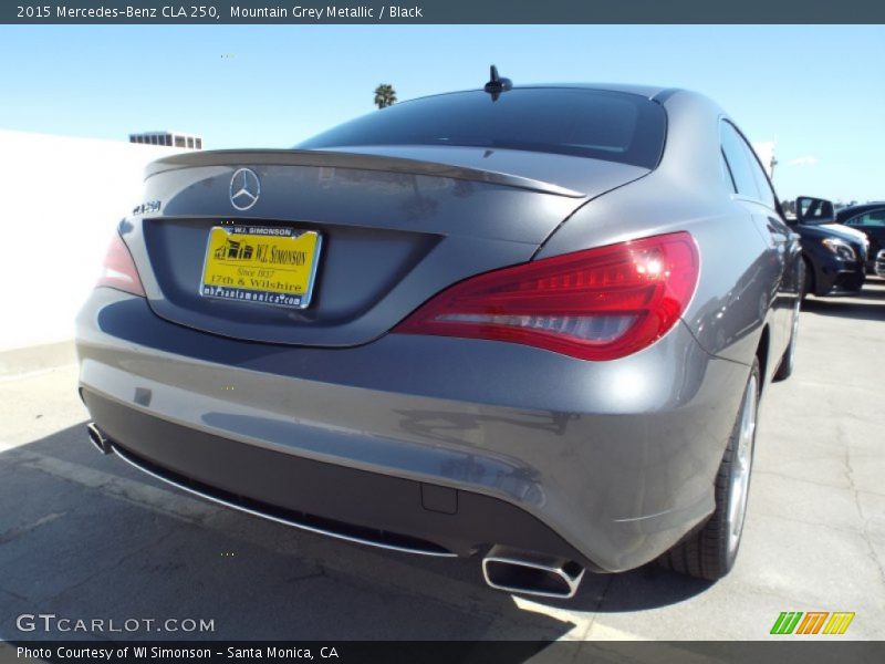 Mountain Grey Metallic / Black 2015 Mercedes-Benz CLA 250
