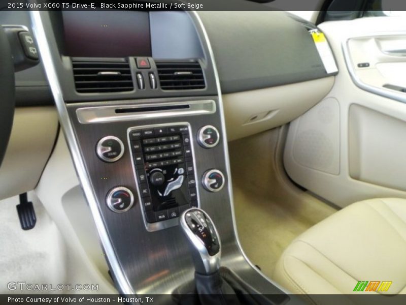 Black Sapphire Metallic / Soft Beige 2015 Volvo XC60 T5 Drive-E