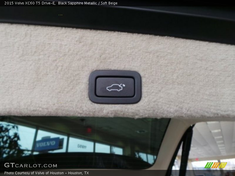 Black Sapphire Metallic / Soft Beige 2015 Volvo XC60 T5 Drive-E