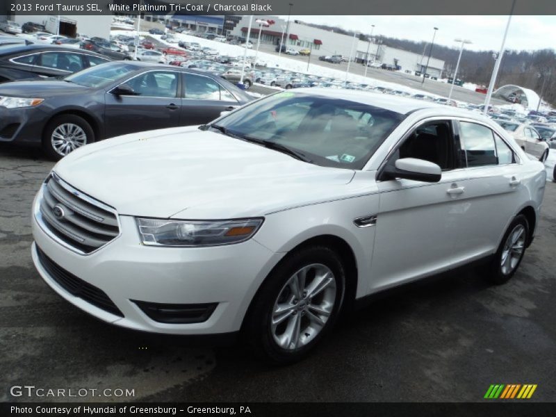 White Platinum Tri-Coat / Charcoal Black 2013 Ford Taurus SEL